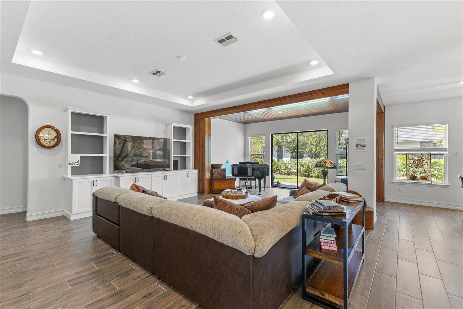 6170 MARSH TRAIL DR — photo 15
