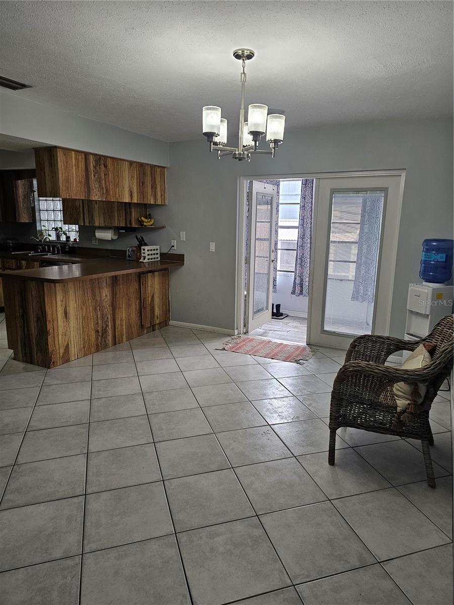 18322 SWAN LAKE DR — photo 13