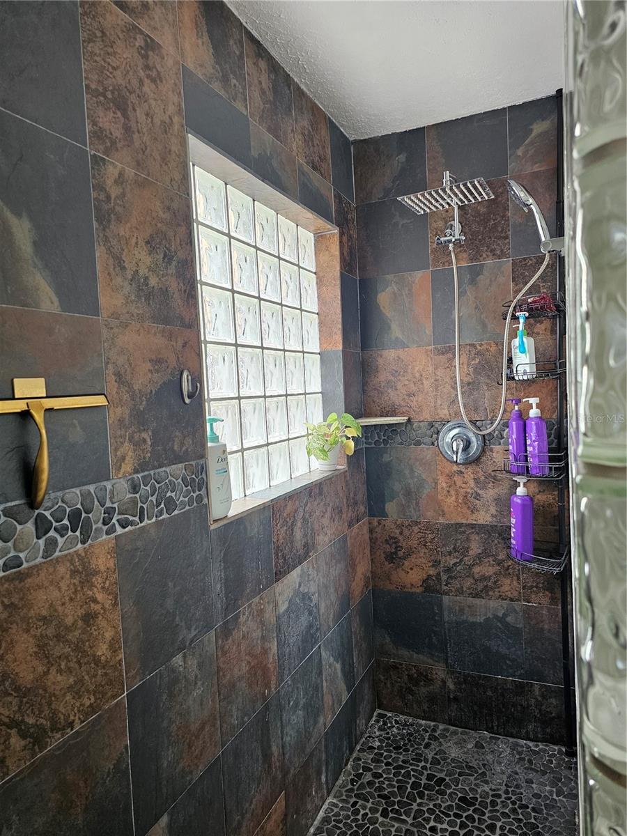 18322 SWAN LAKE DR — photo 23