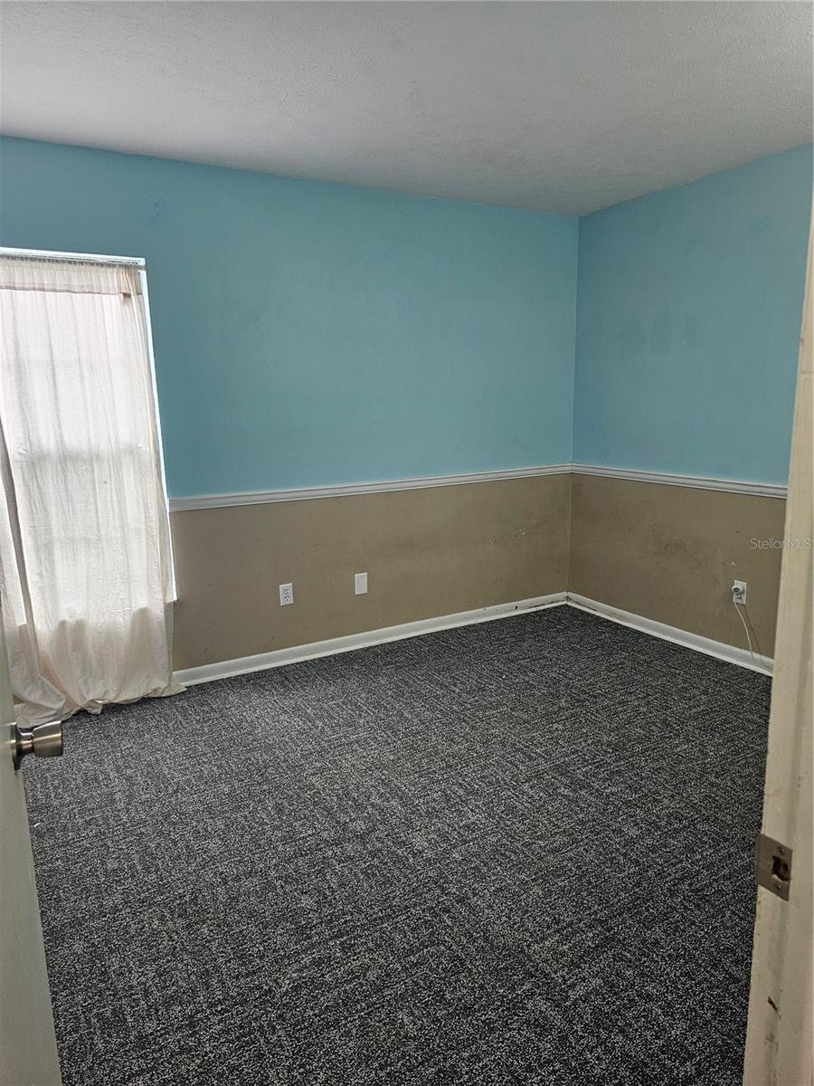 18322 SWAN LAKE DR — photo 38
