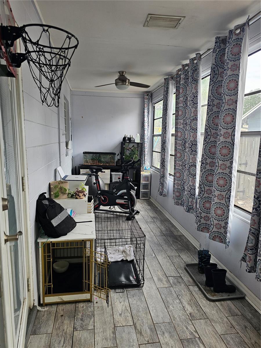18322 SWAN LAKE DR — photo 16