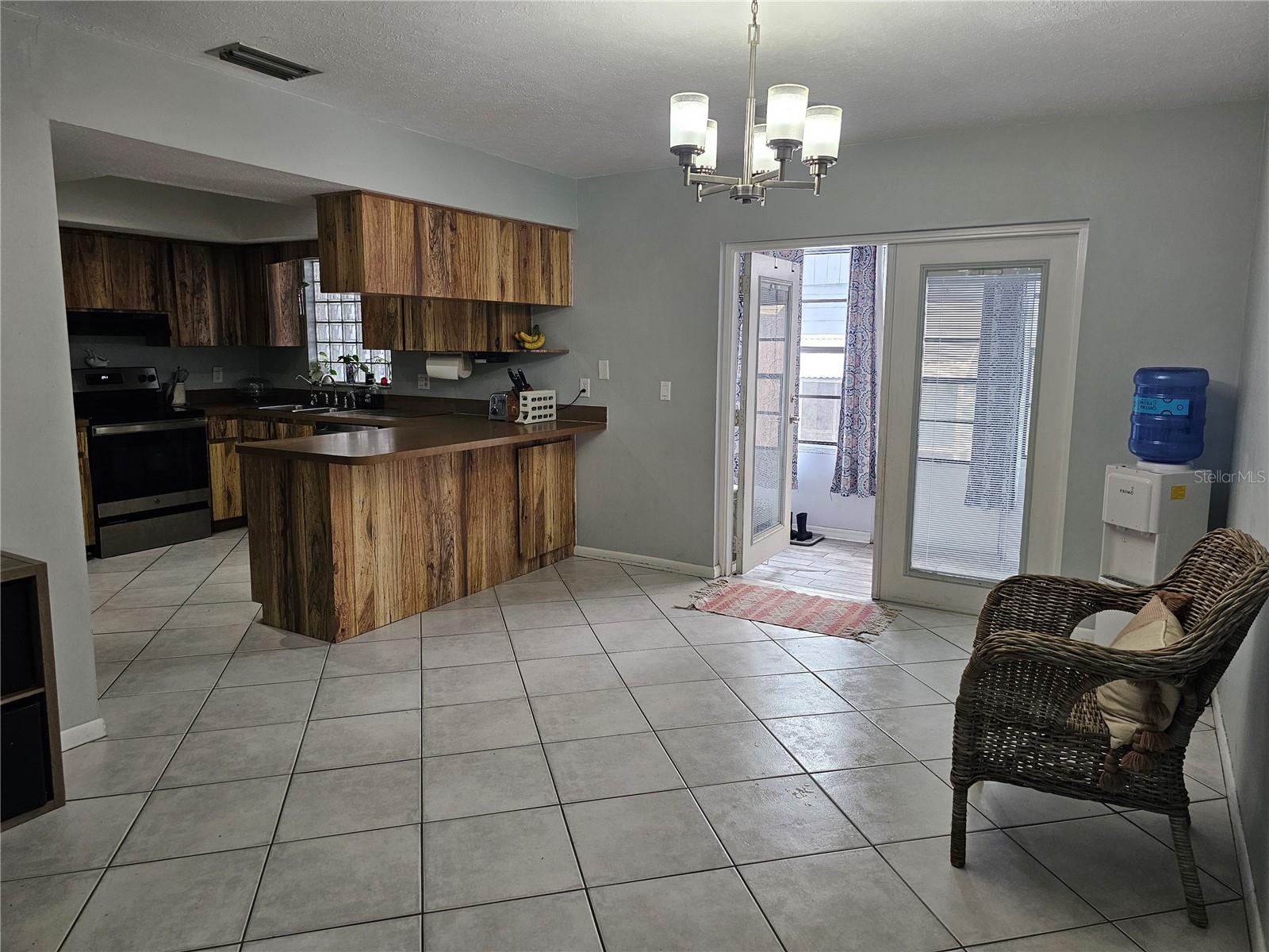 18322 SWAN LAKE DR — photo 14