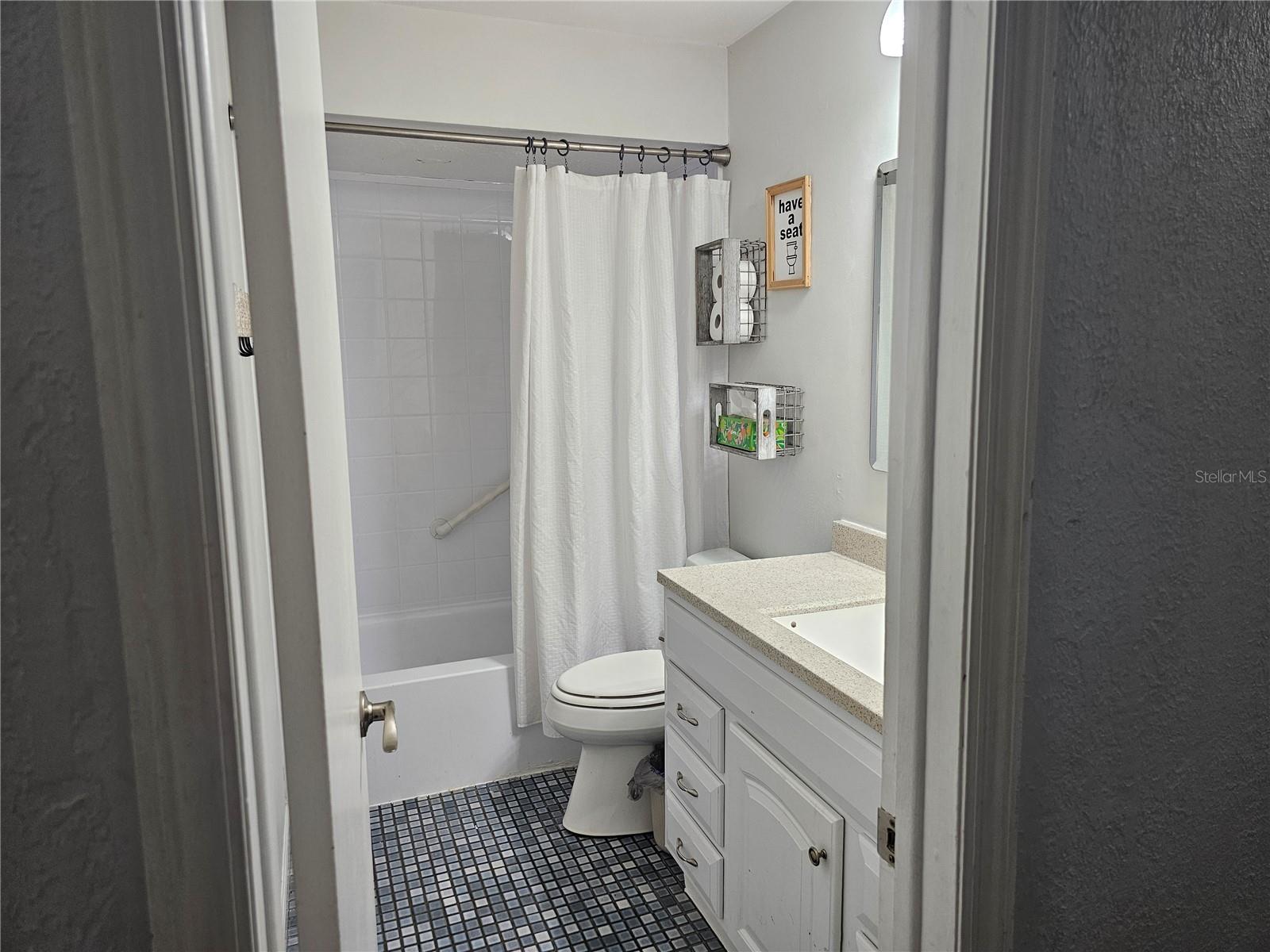 18322 SWAN LAKE DR — photo 36