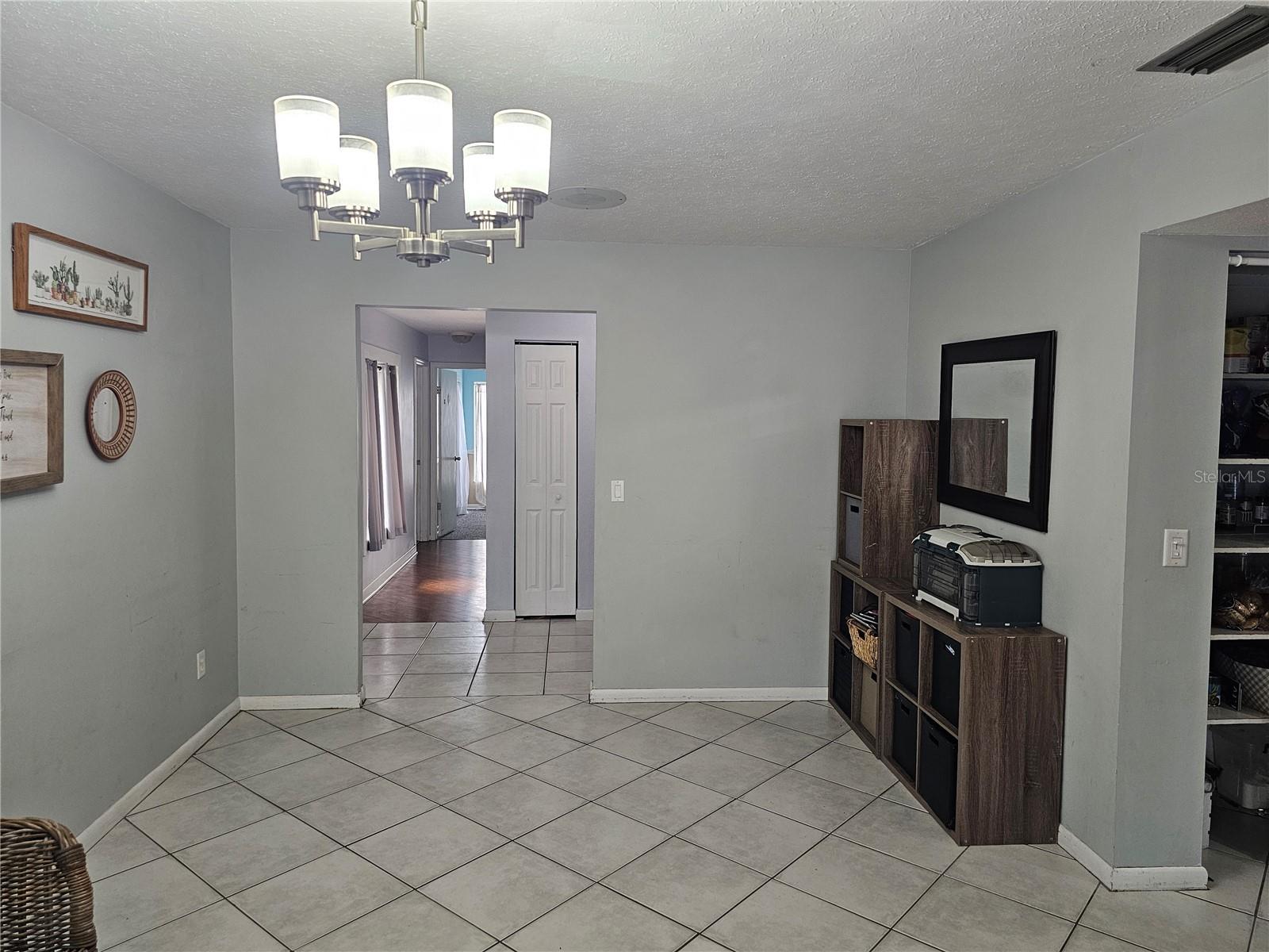 18322 SWAN LAKE DR — photo 8