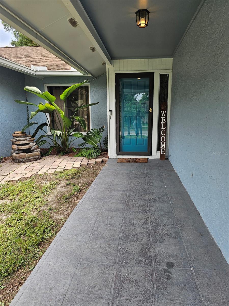 18322 SWAN LAKE DR — photo 2