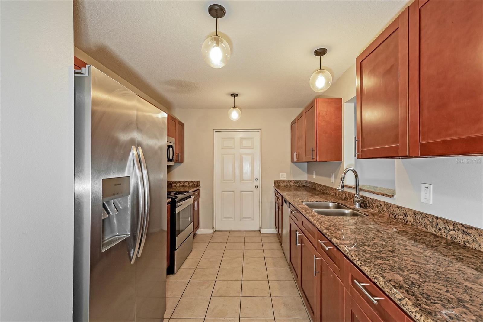 1505 E CARACAS ST — photo 8