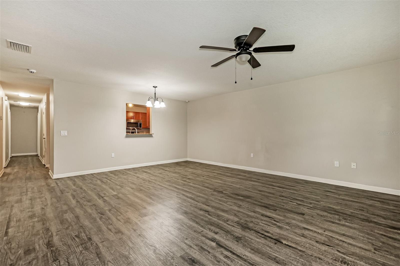 1505 E CARACAS ST — photo 5