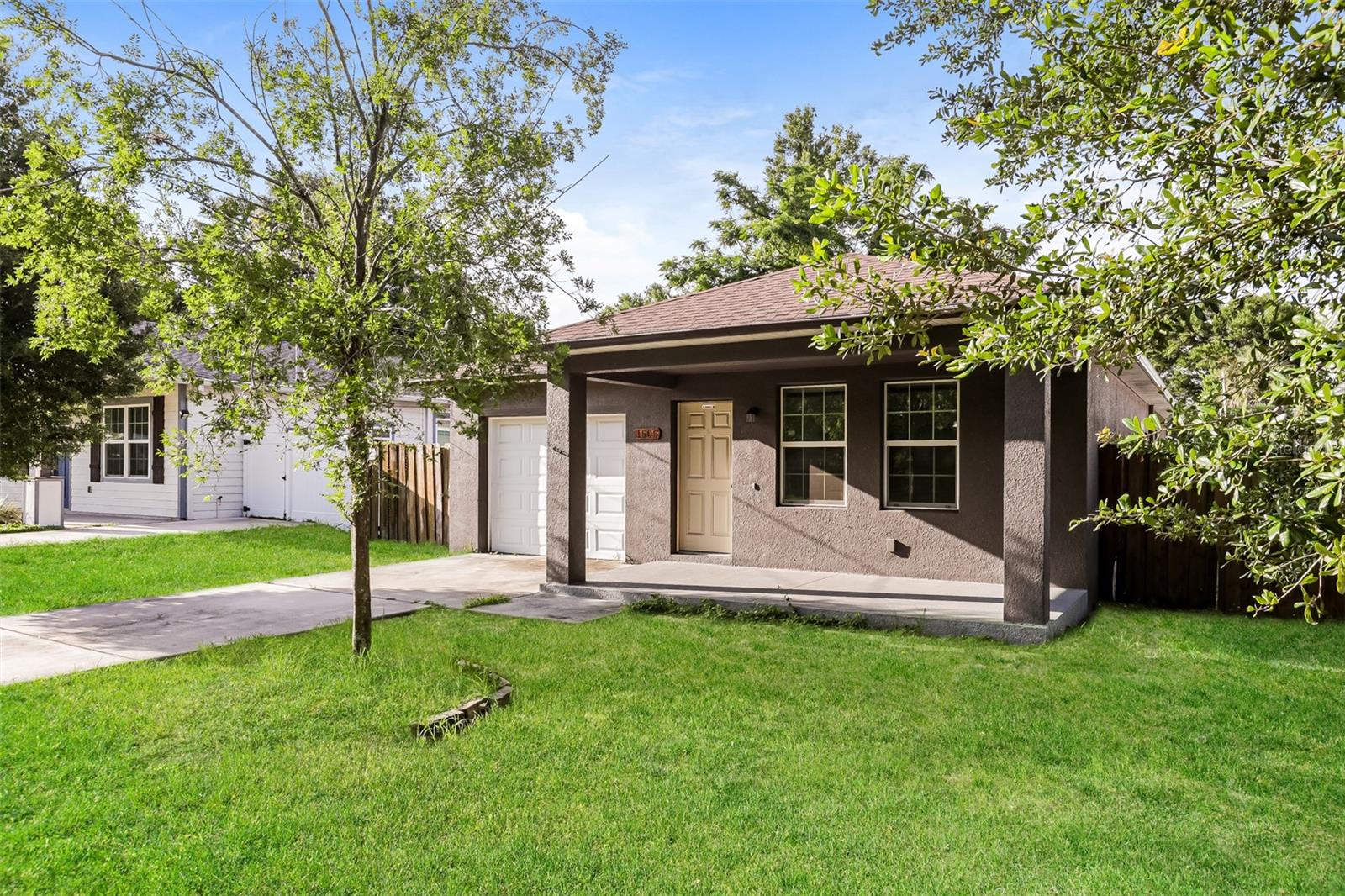 1505 E CARACAS ST — photo 3