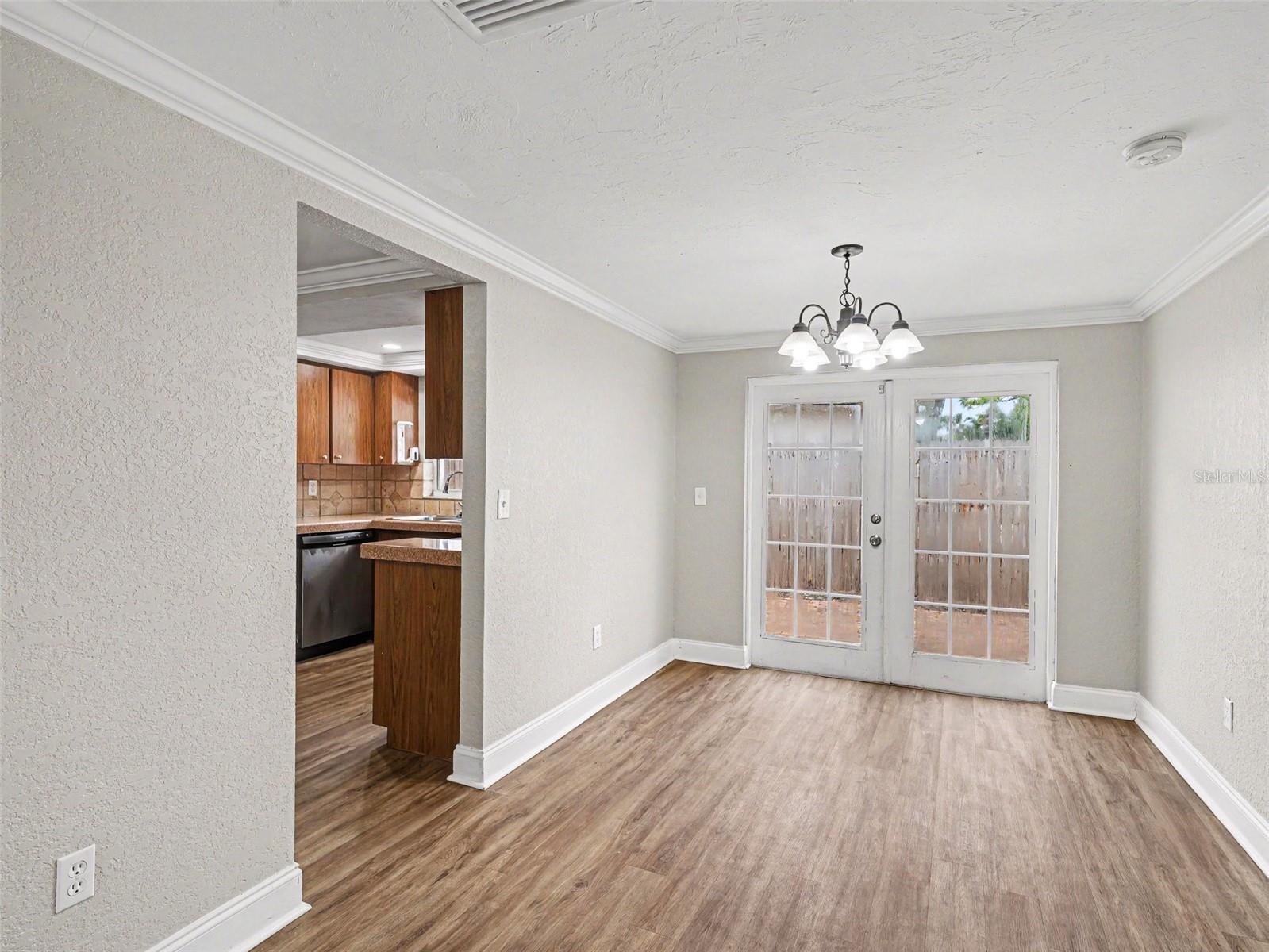 2111 FAIRFIELD AVE — photo 8