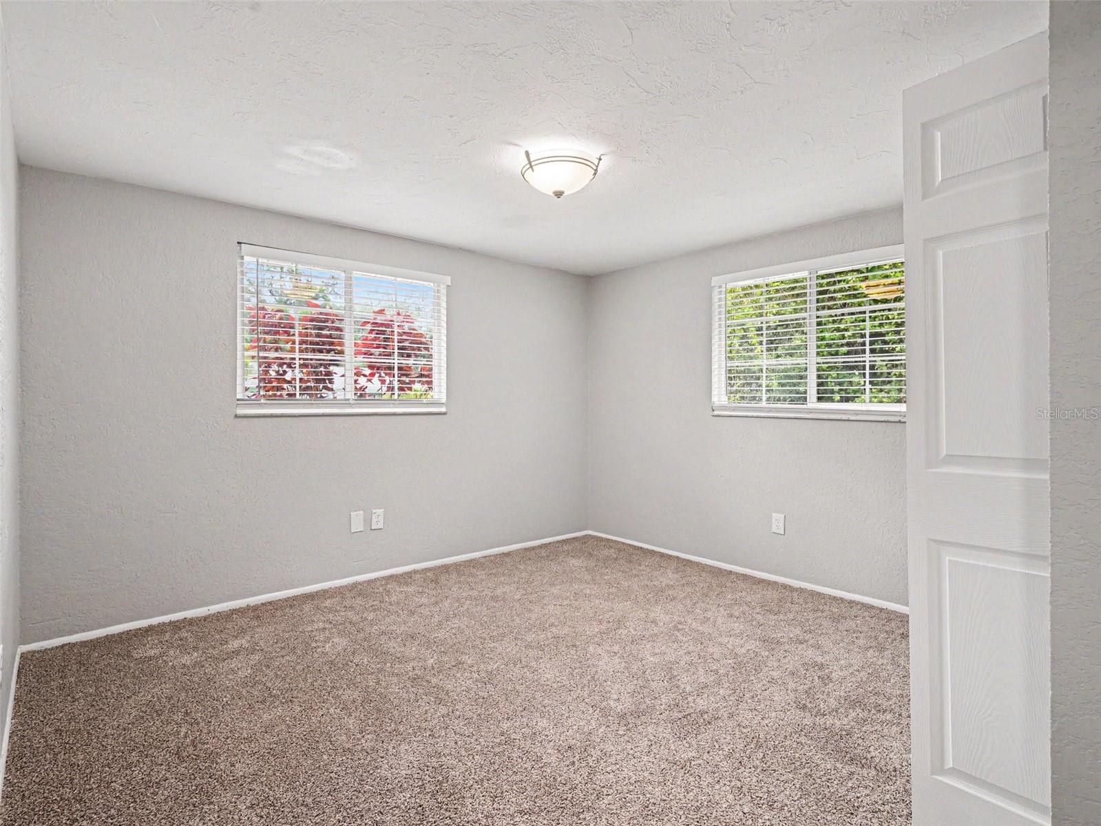 2111 FAIRFIELD AVE — photo 17