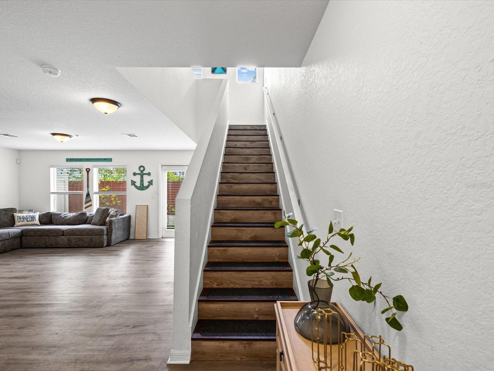 553 LUSARA CT — photo 15