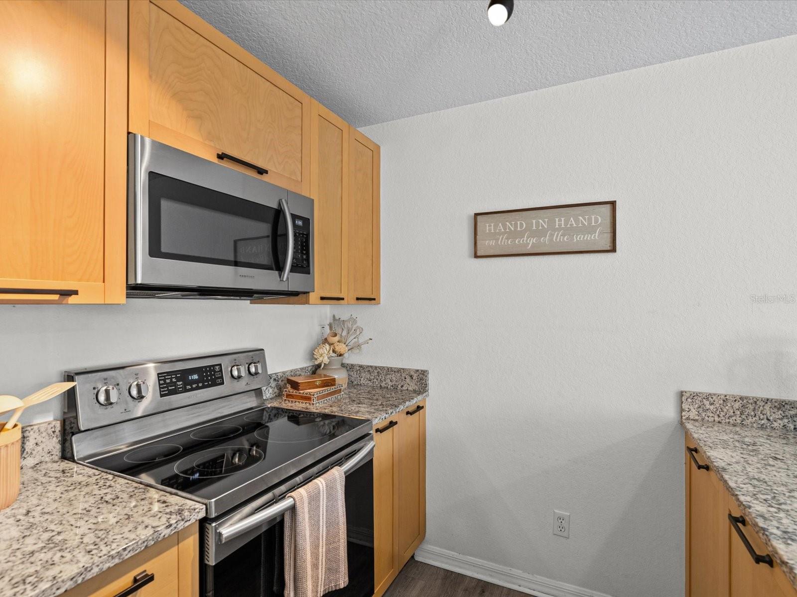 553 LUSARA CT — photo 12