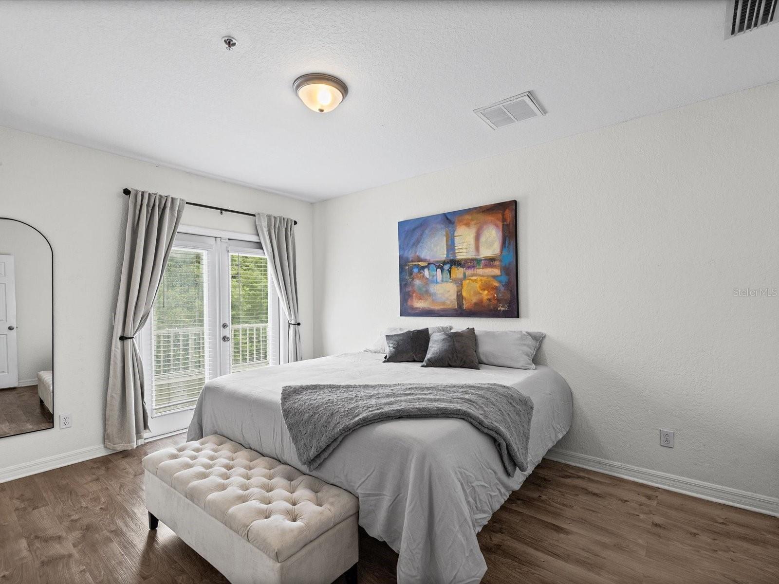 553 LUSARA CT — photo 18
