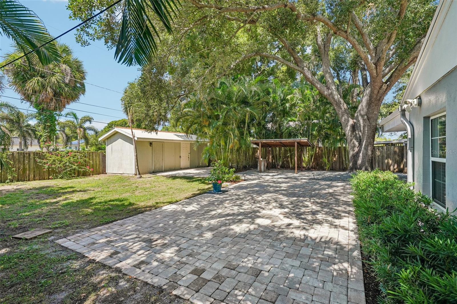 3924 W BAY VIEW AVE — photo 52