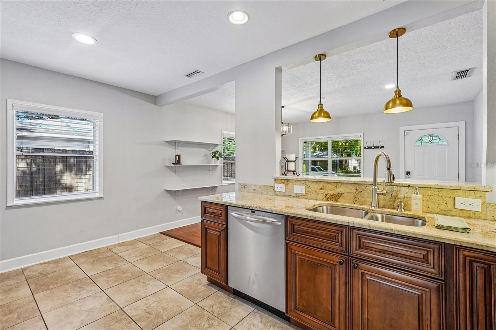 3924 W BAY VIEW AVE — photo 22
