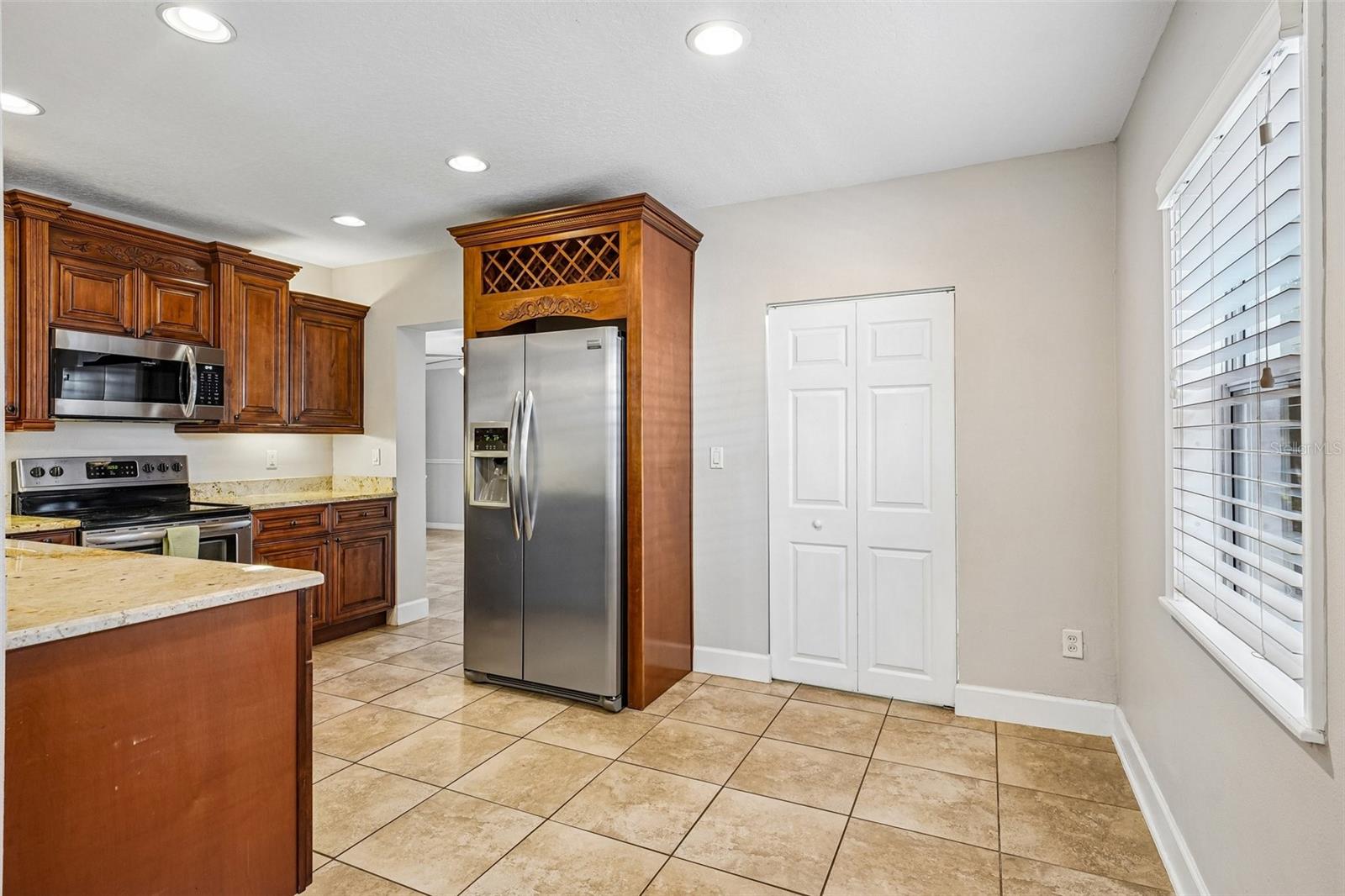 3924 W BAY VIEW AVE — photo 18