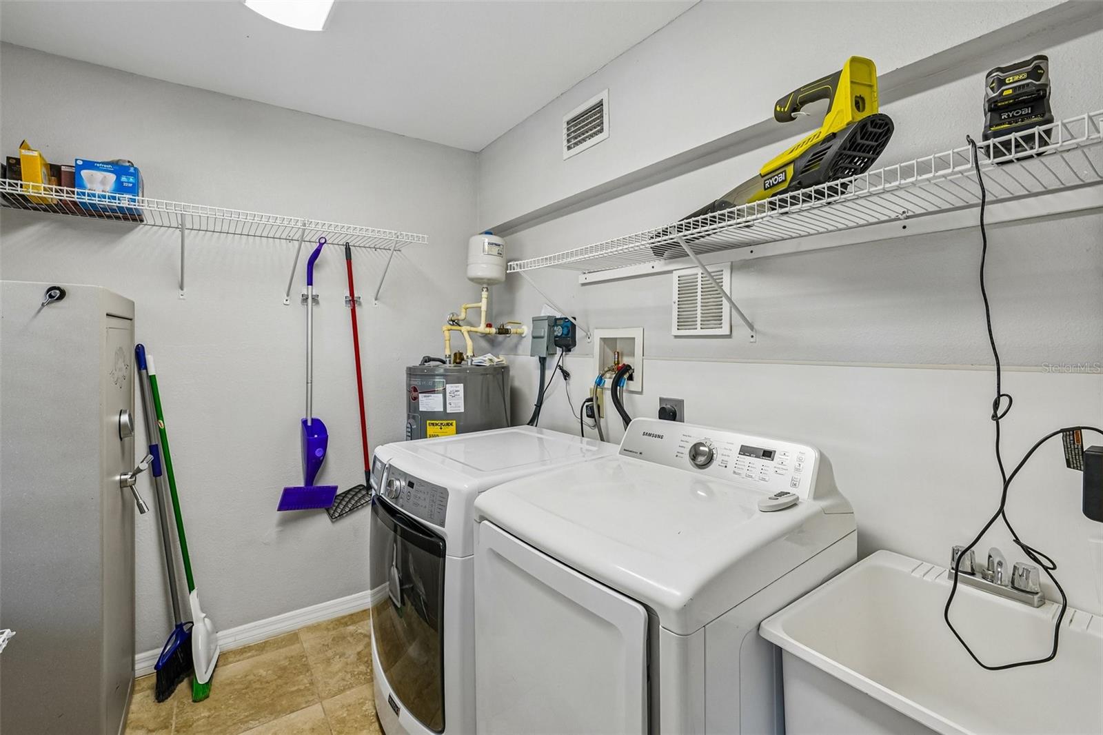 3924 W BAY VIEW AVE — photo 44