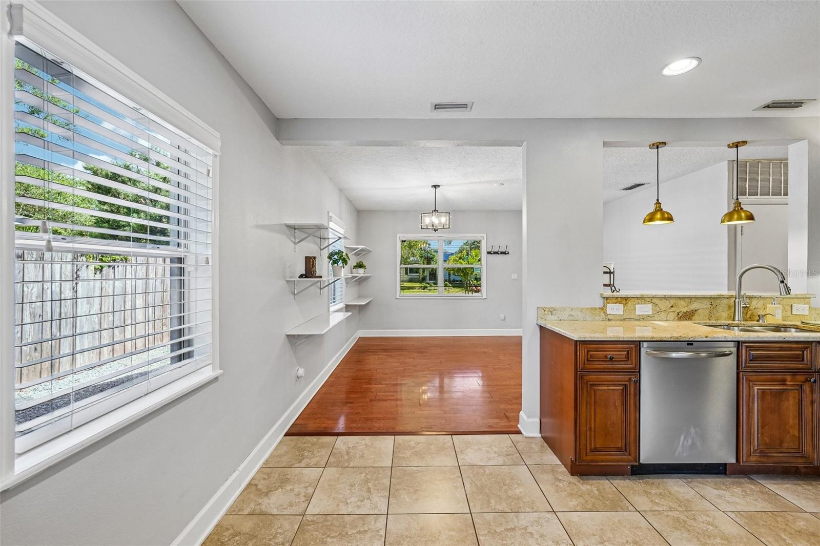 3924 W BAY VIEW AVE — photo 16