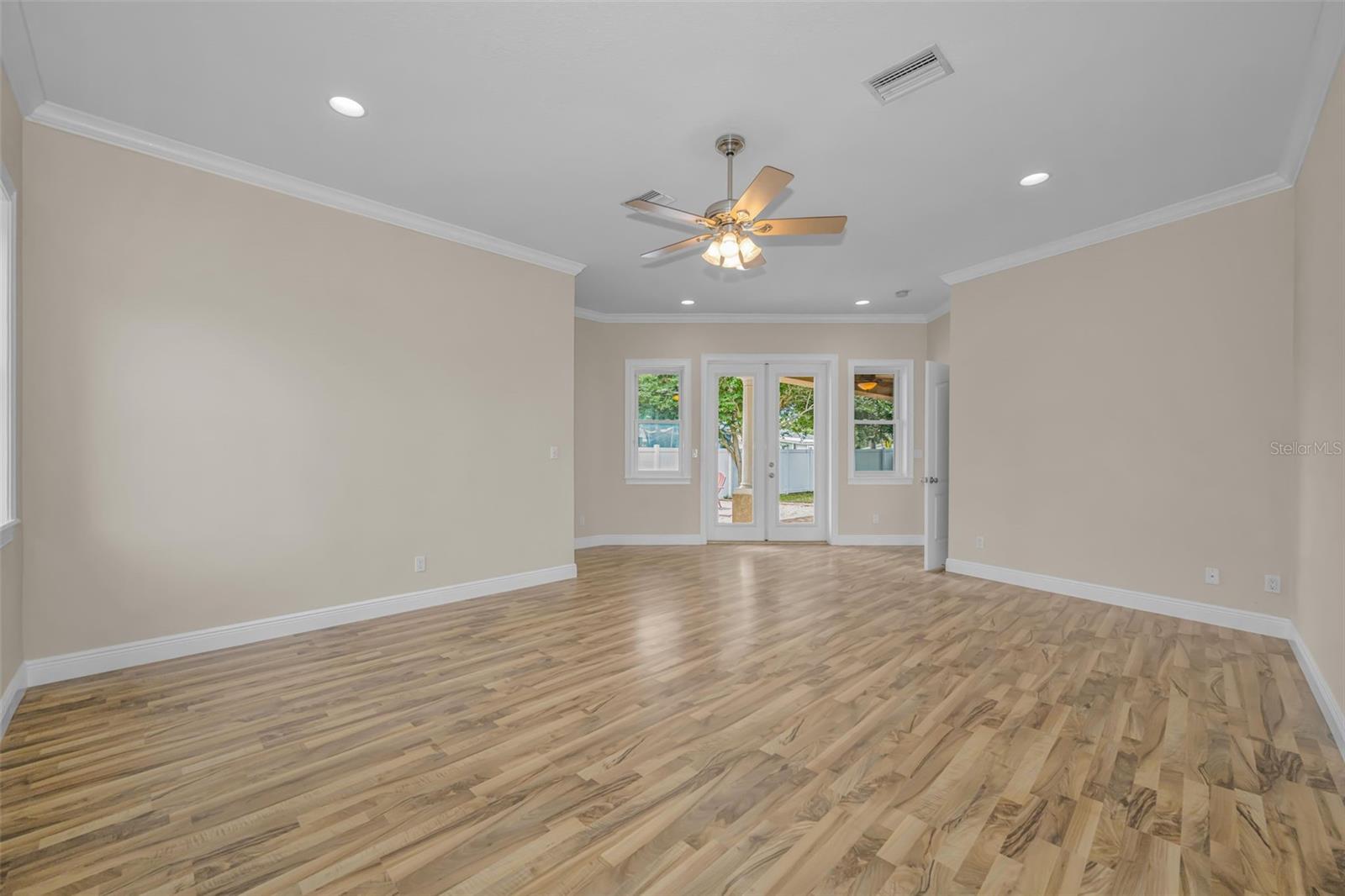 1888 BUGLE LN — photo 33