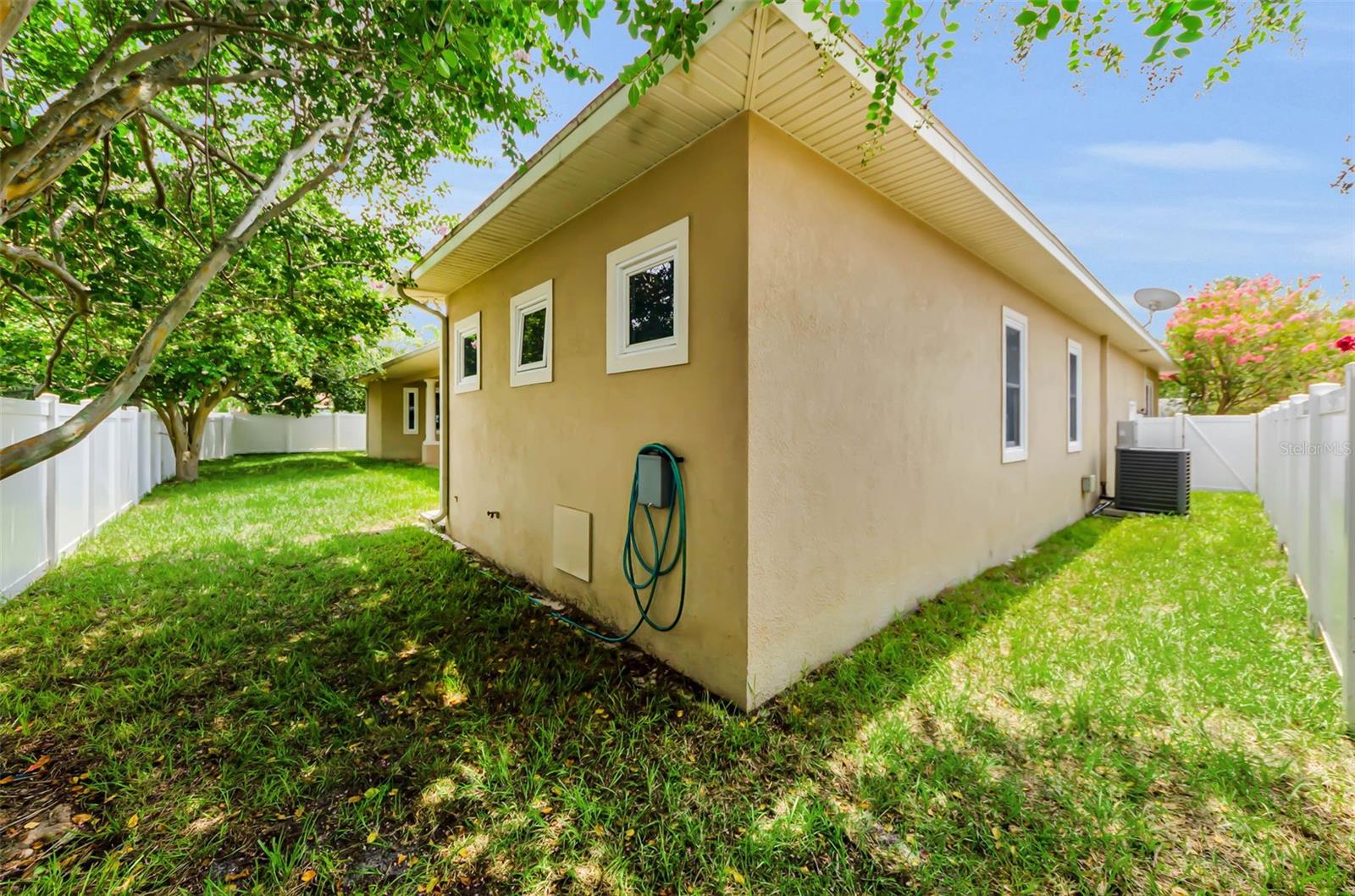1888 BUGLE LN — photo 67