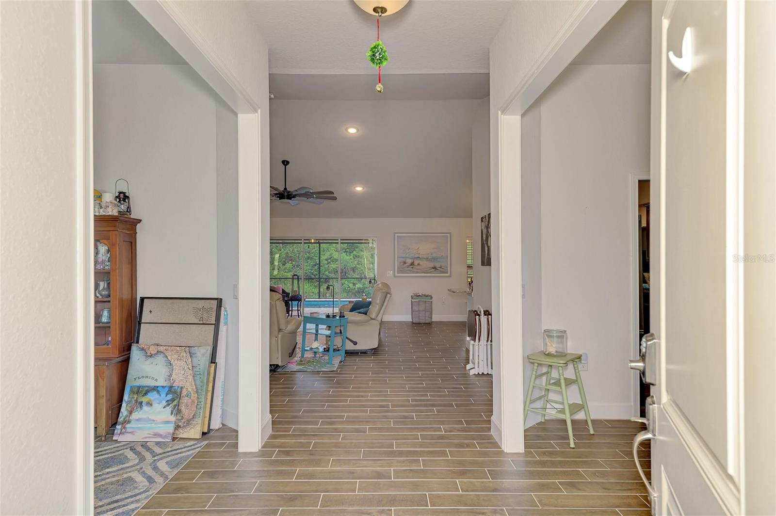 2443 LANCASTER LN — photo 7