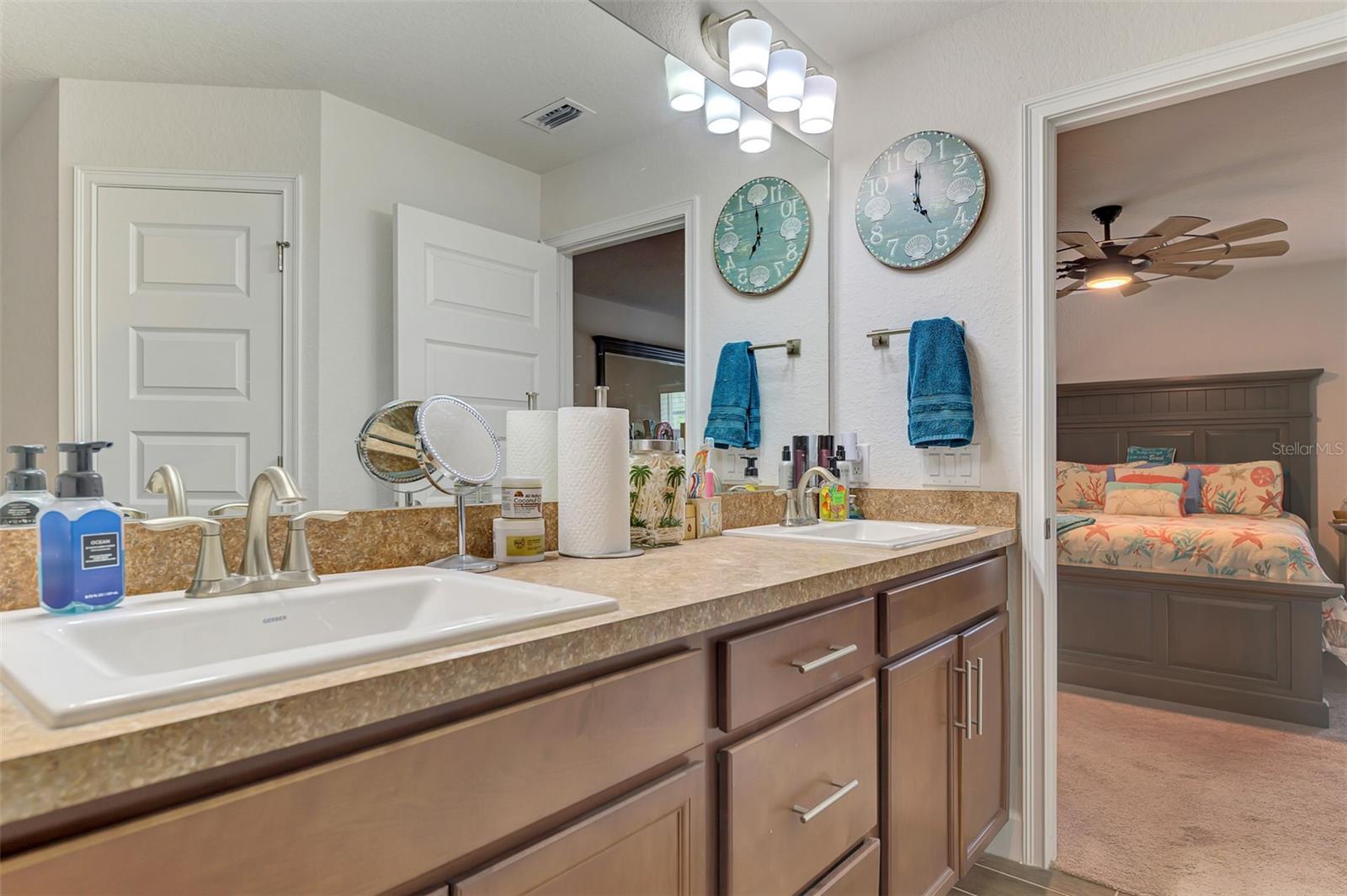 2443 LANCASTER LN — photo 39