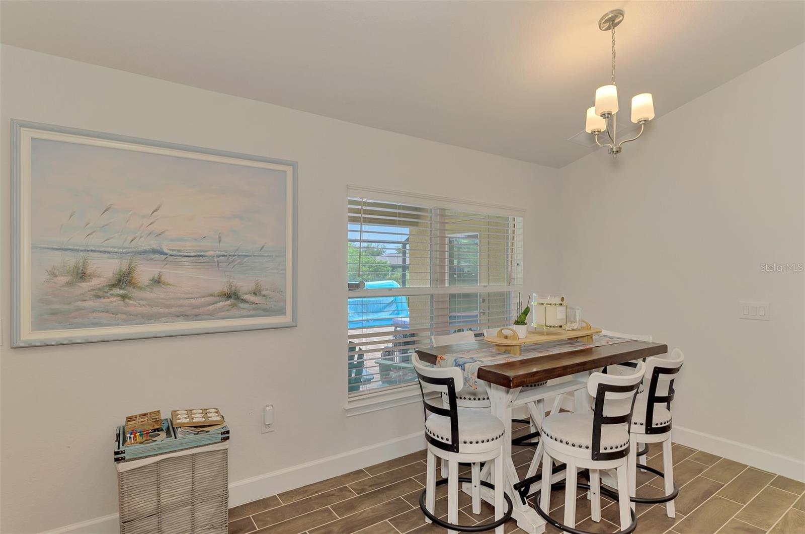 2443 LANCASTER LN — photo 19