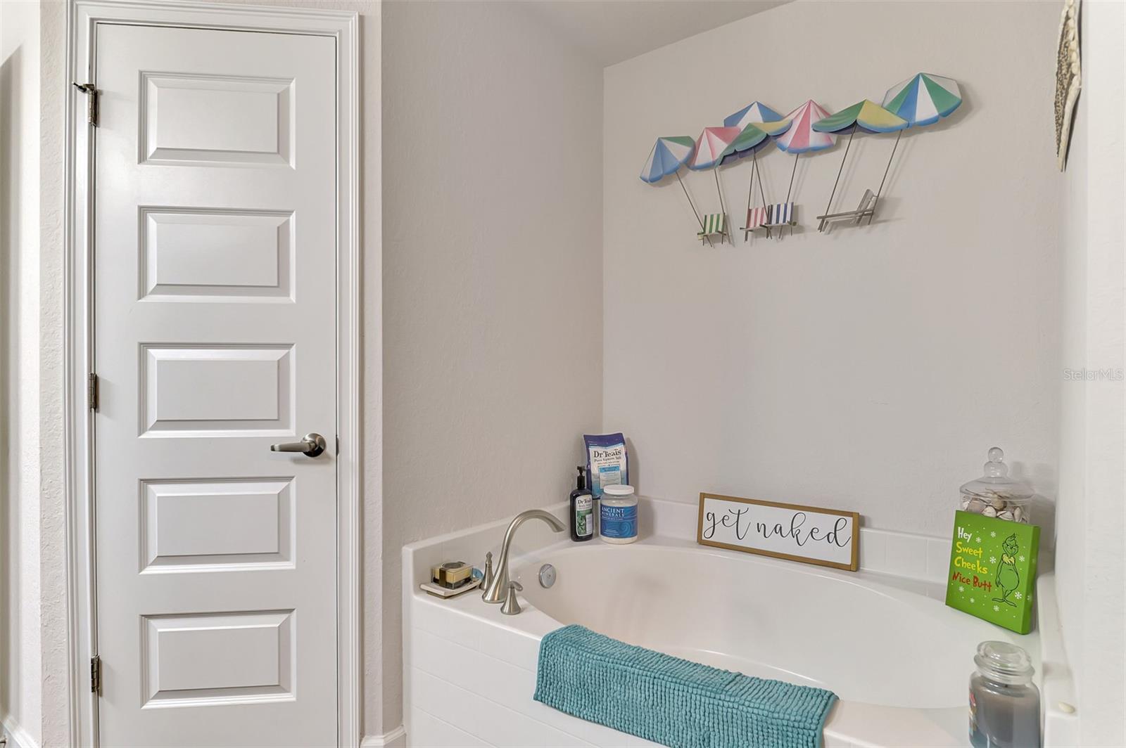 2443 LANCASTER LN — photo 38