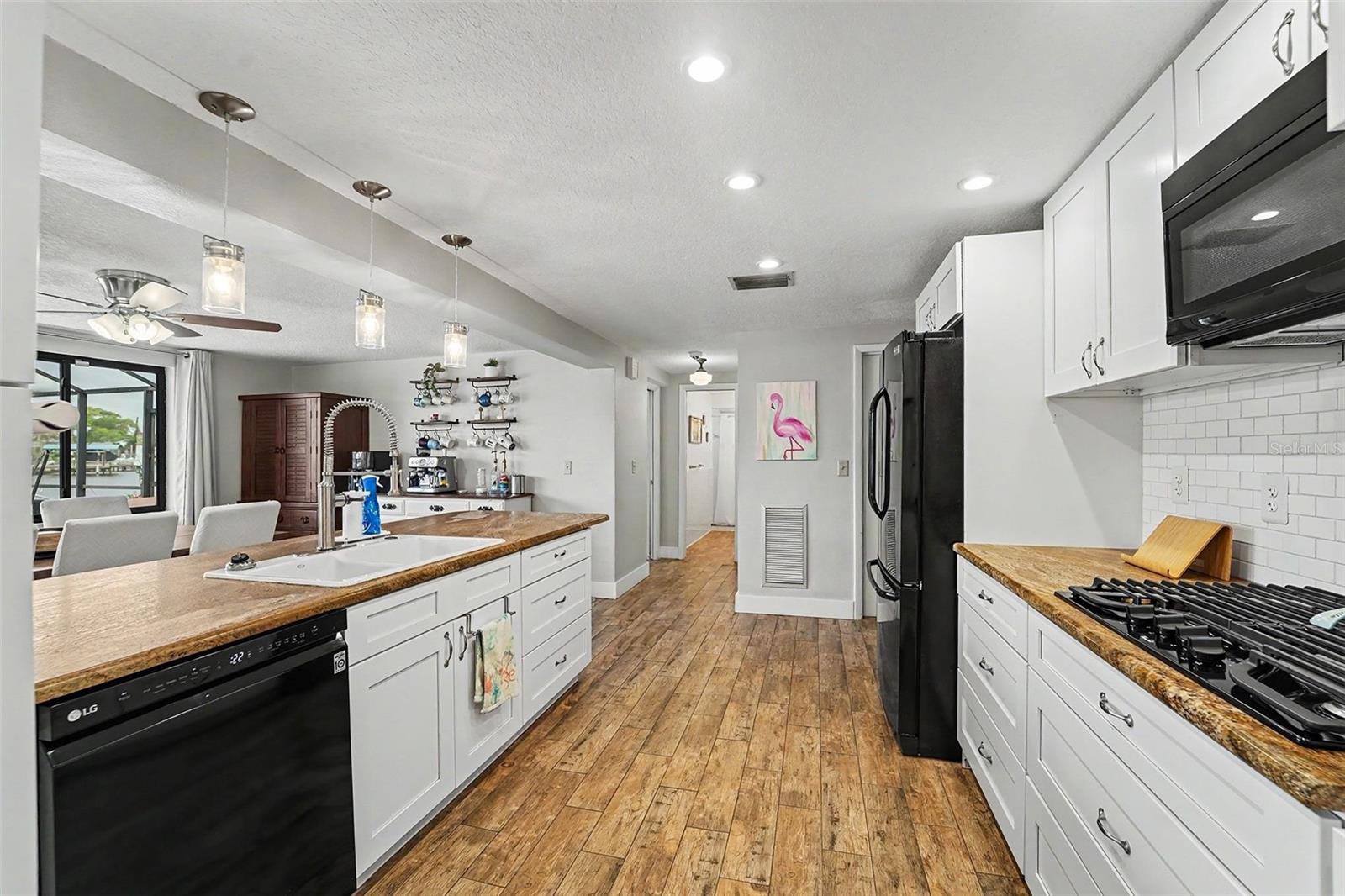 5736 MELALEUCA DR — photo 9