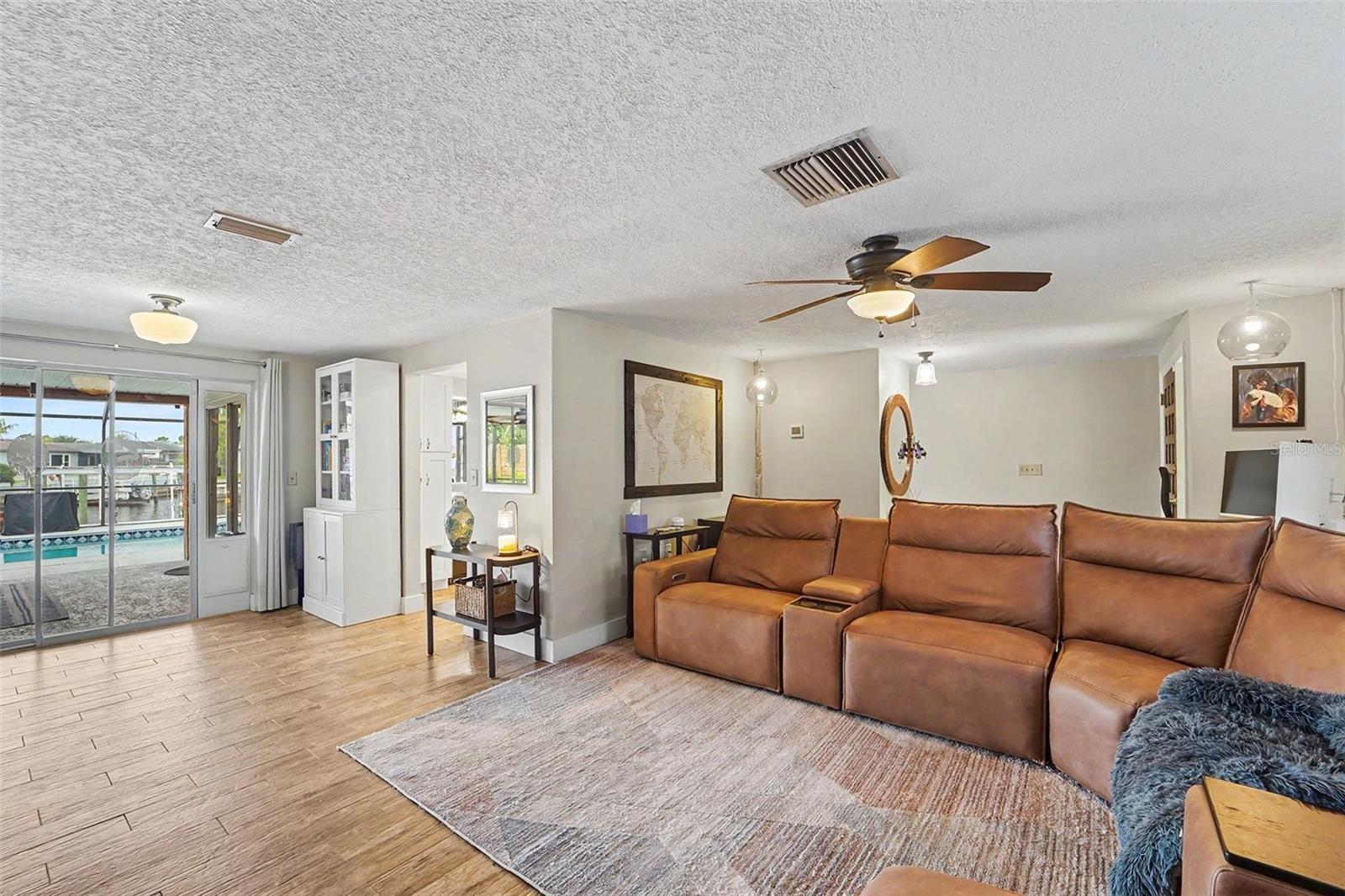 5736 MELALEUCA DR — photo 2