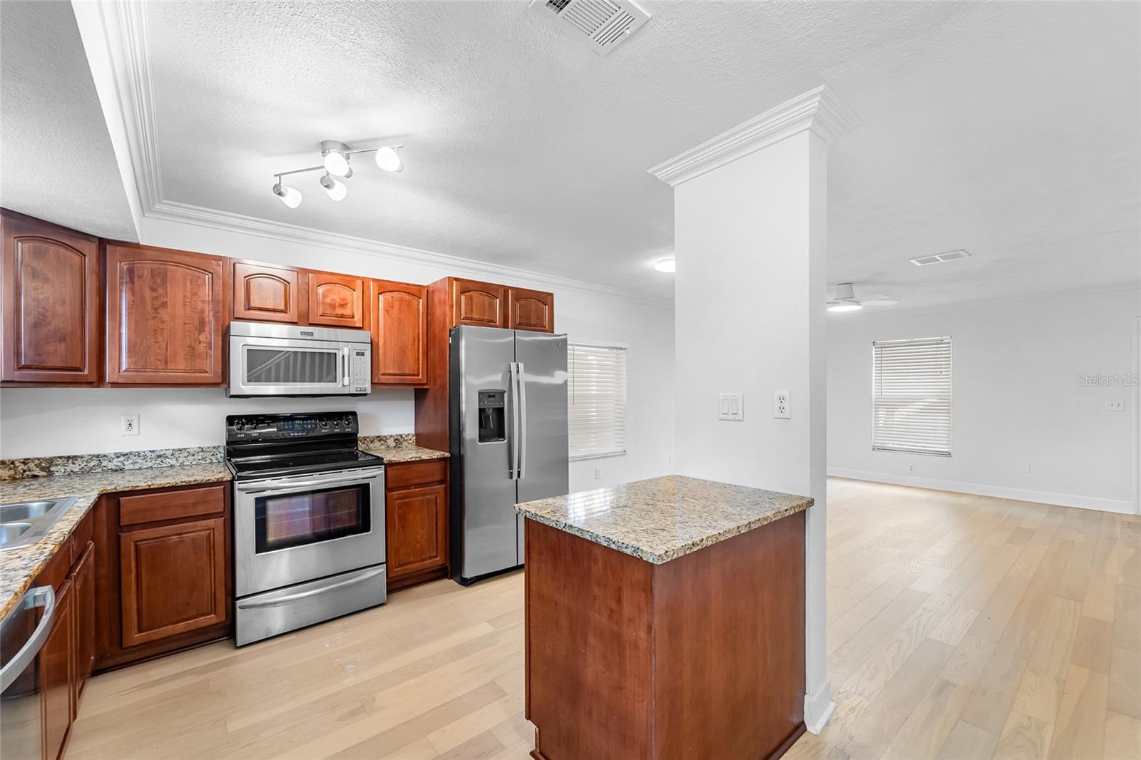 106 S HABANA AVE #7 — photo 8