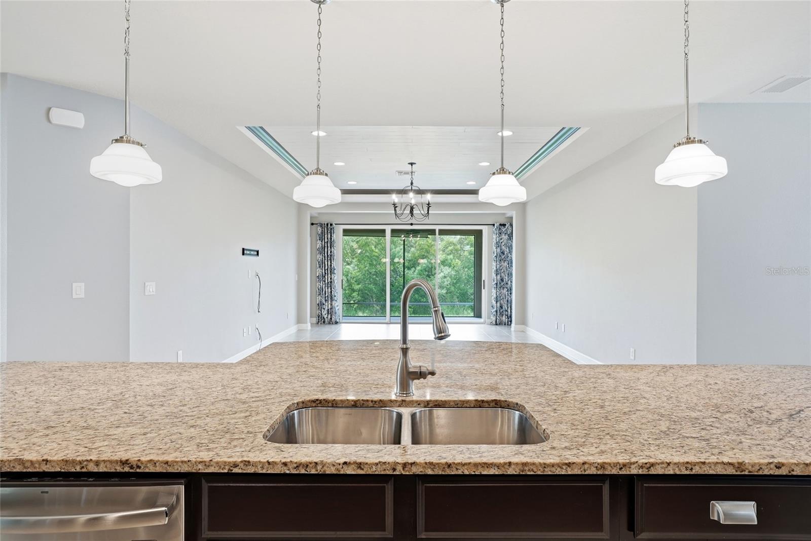 924 BUTTERCUP GLN — photo 16