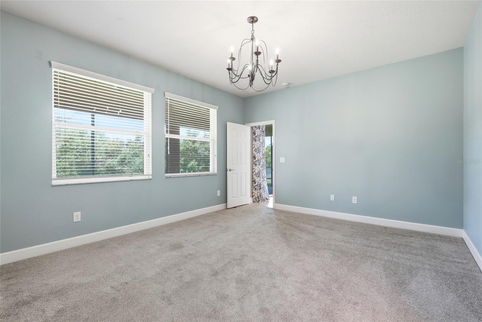 924 BUTTERCUP GLN — photo 30