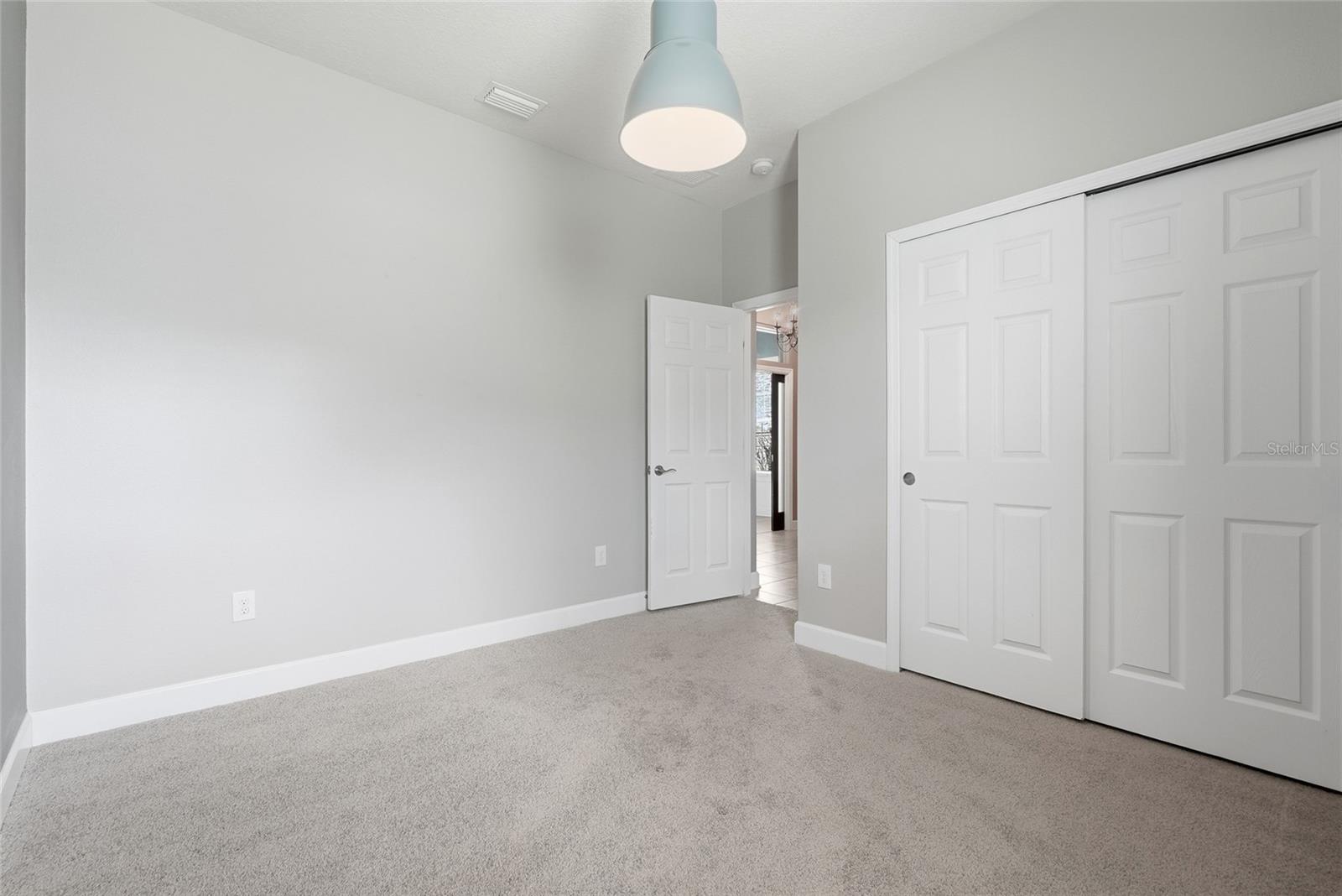 924 BUTTERCUP GLN — photo 46
