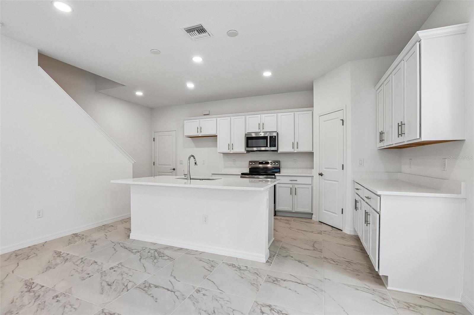 607 SILVER STREAM CT — photo 13