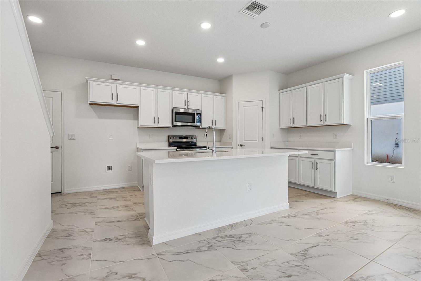 607 SILVER STREAM CT — photo 6