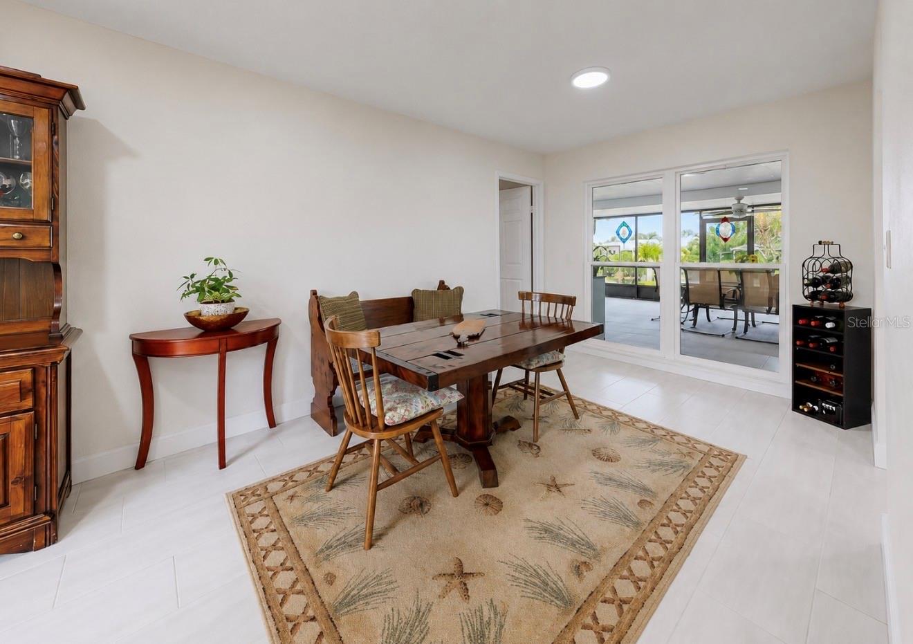 803 LEISEY CIR — photo 26