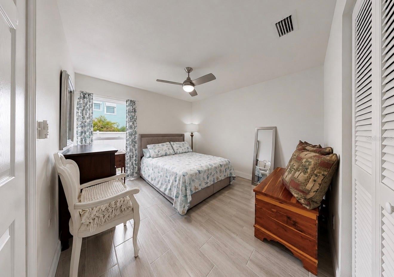 803 LEISEY CIR — photo 34