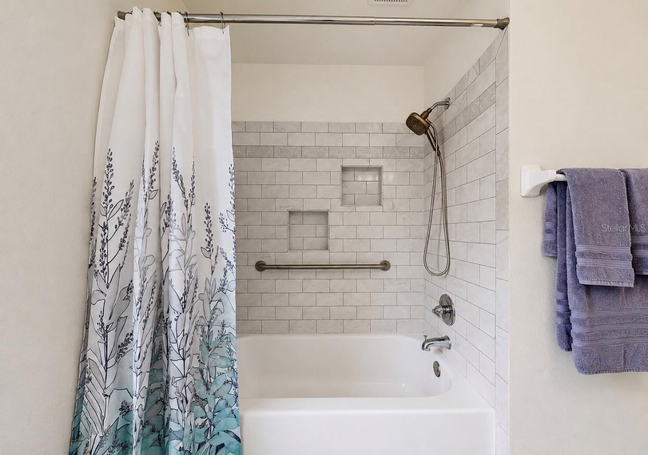 803 LEISEY CIR — photo 33