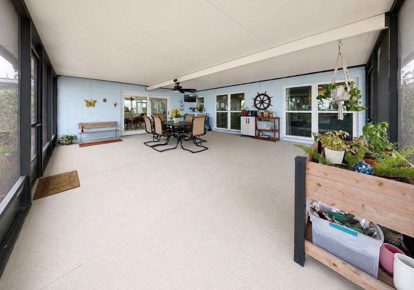 803 LEISEY CIR — photo 36