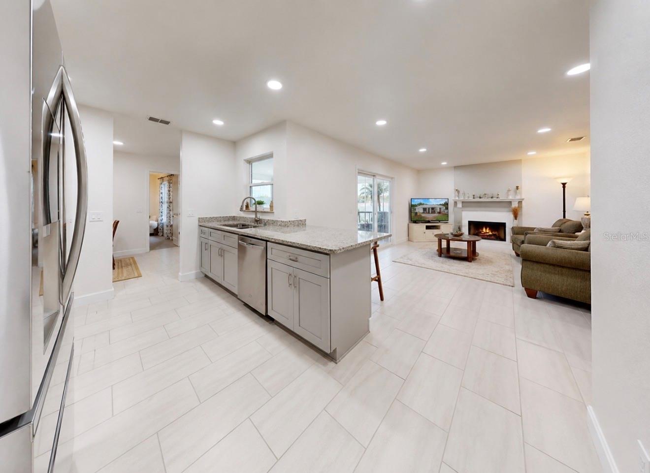 803 LEISEY CIR — photo 21