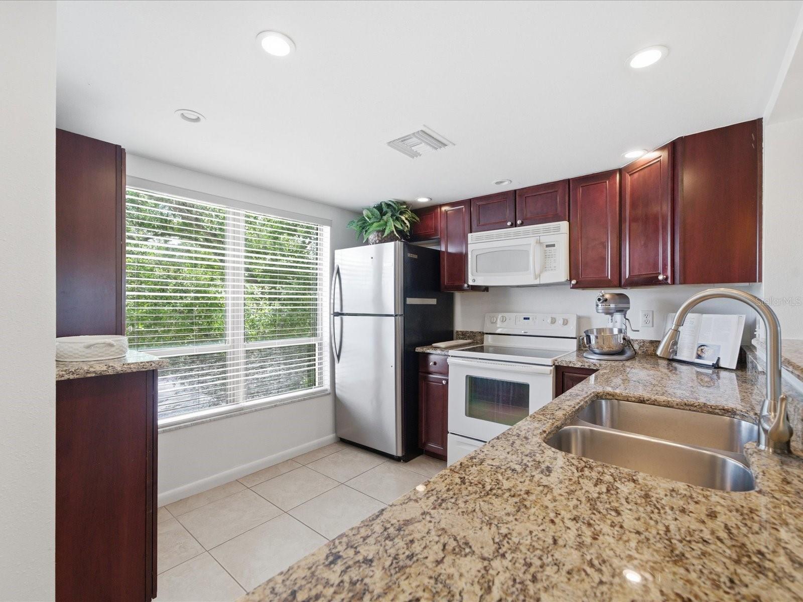13626 GREENFIELD DR #401 — photo 6