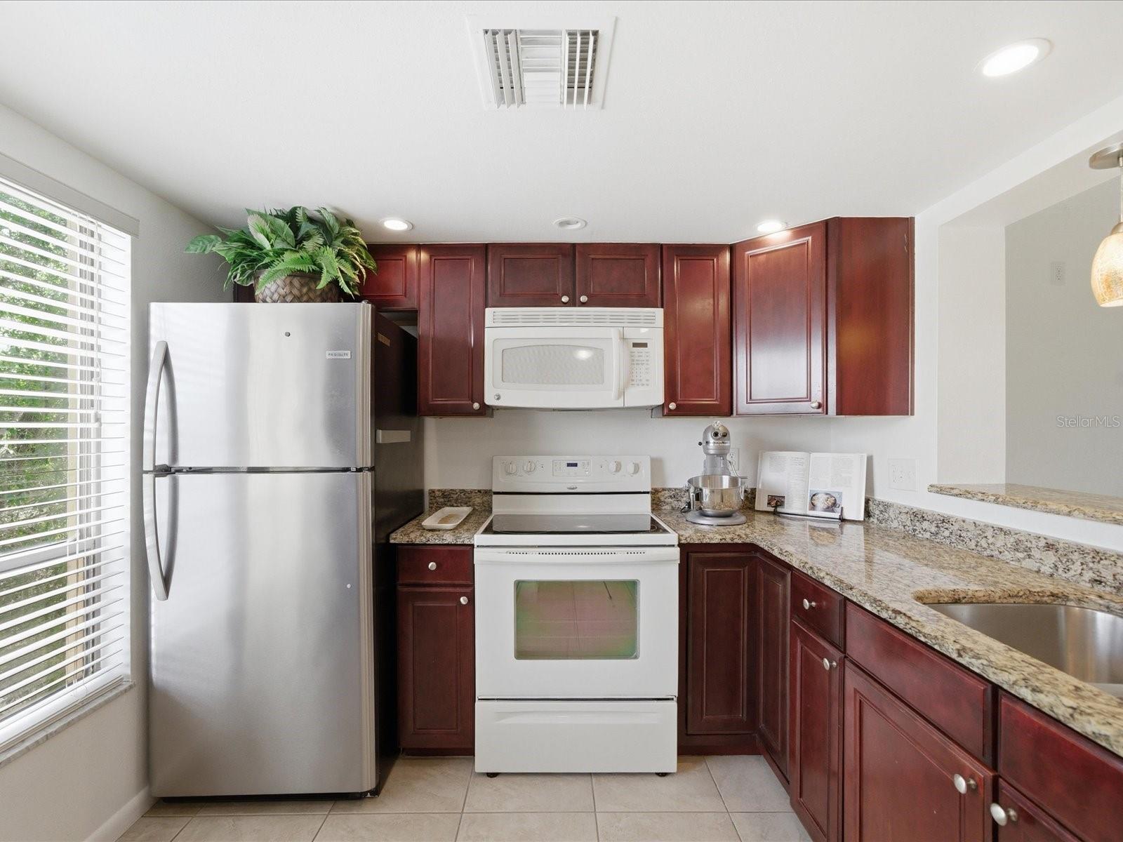 13626 GREENFIELD DR #401 — photo 8