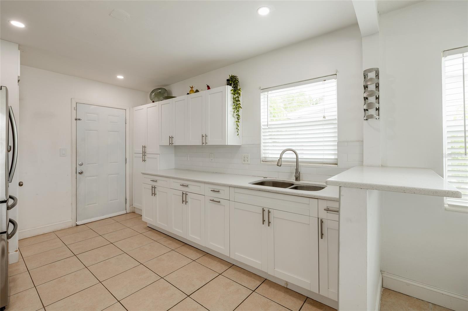 101 40TH AVE NE — photo 15