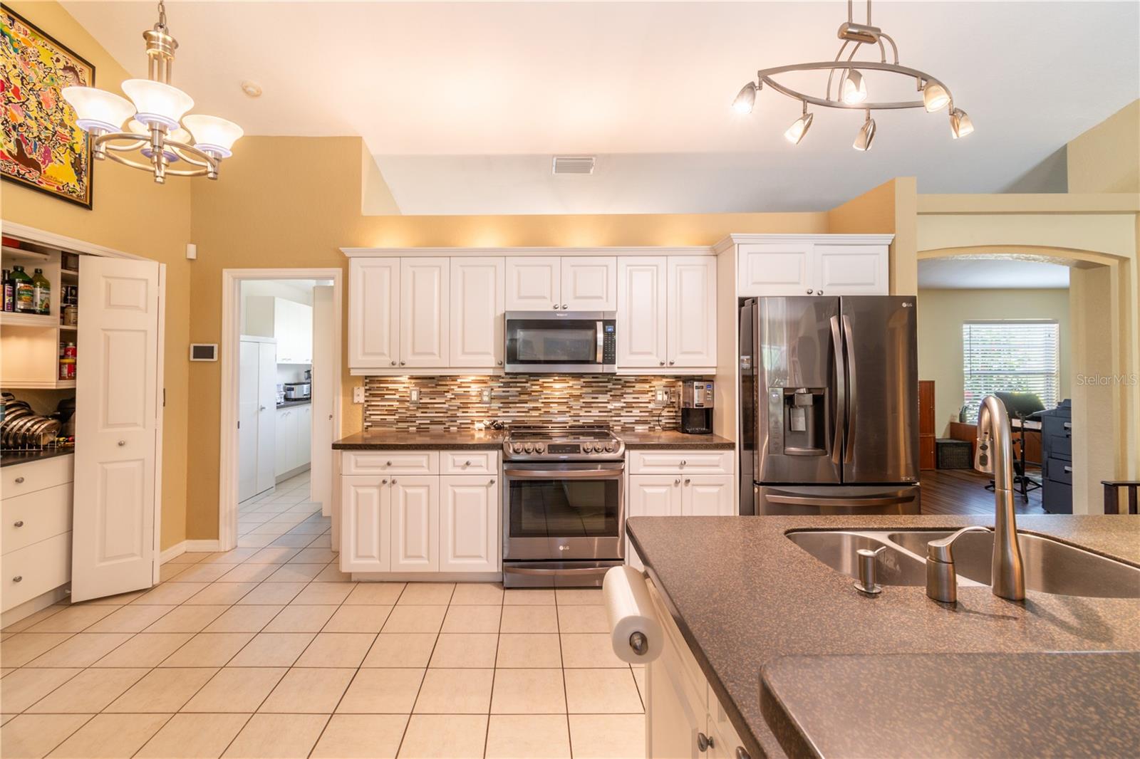 5769 E PRICE BLVD — photo 18