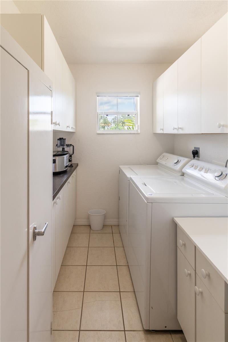 5769 E PRICE BLVD — photo 24
