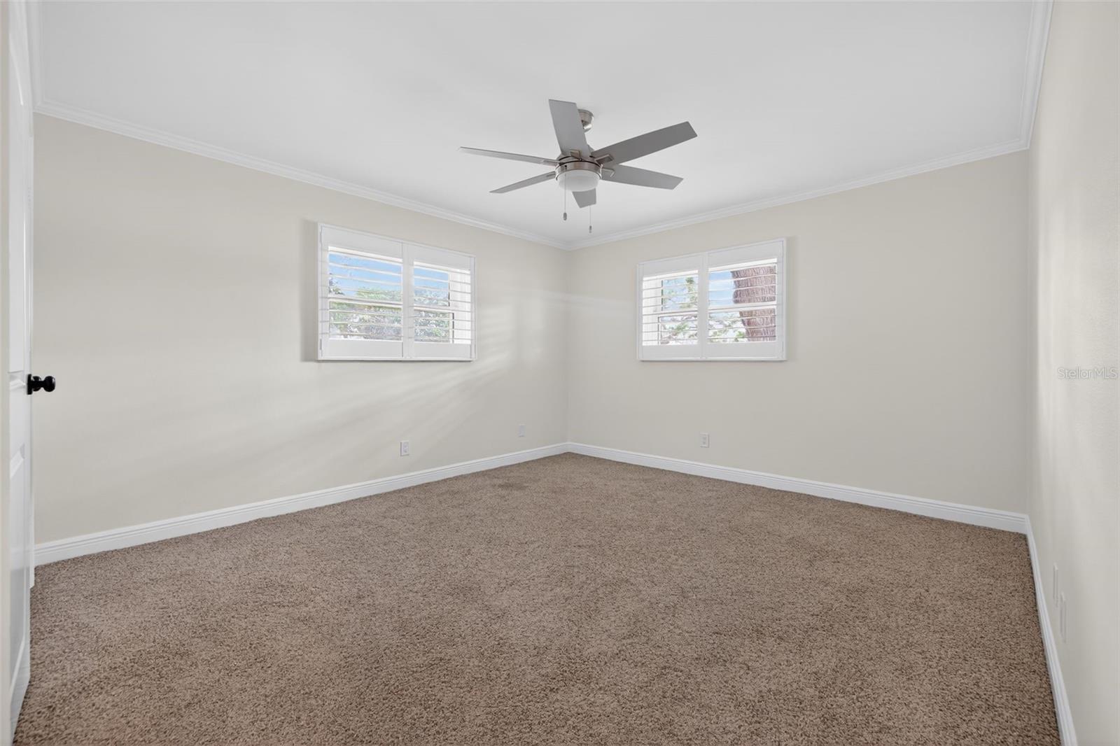 303 ROEBLING RD S — photo 20