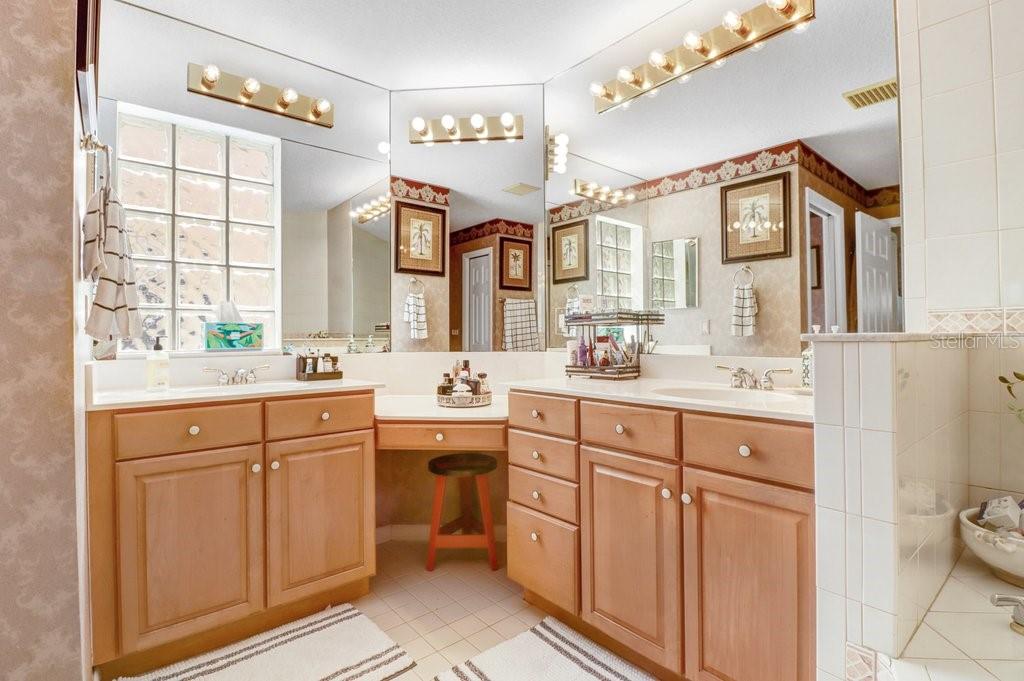 6049 GENTLE BEN CIR — photo 10