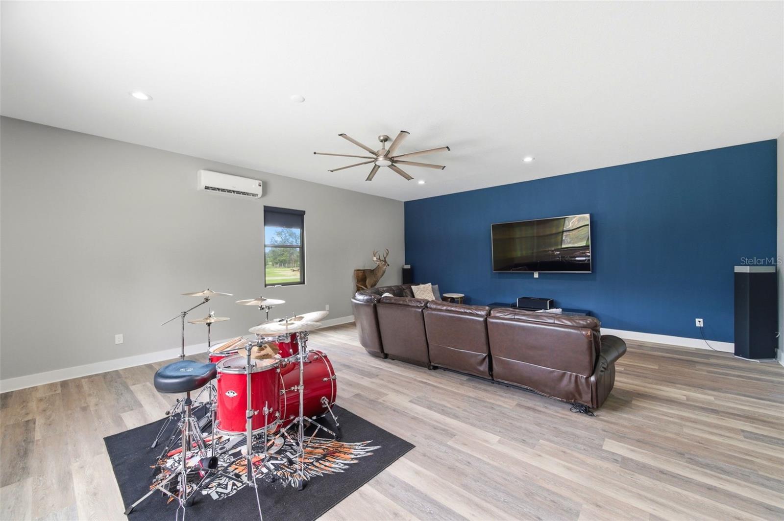 37904 TRILBY RD — photo 62