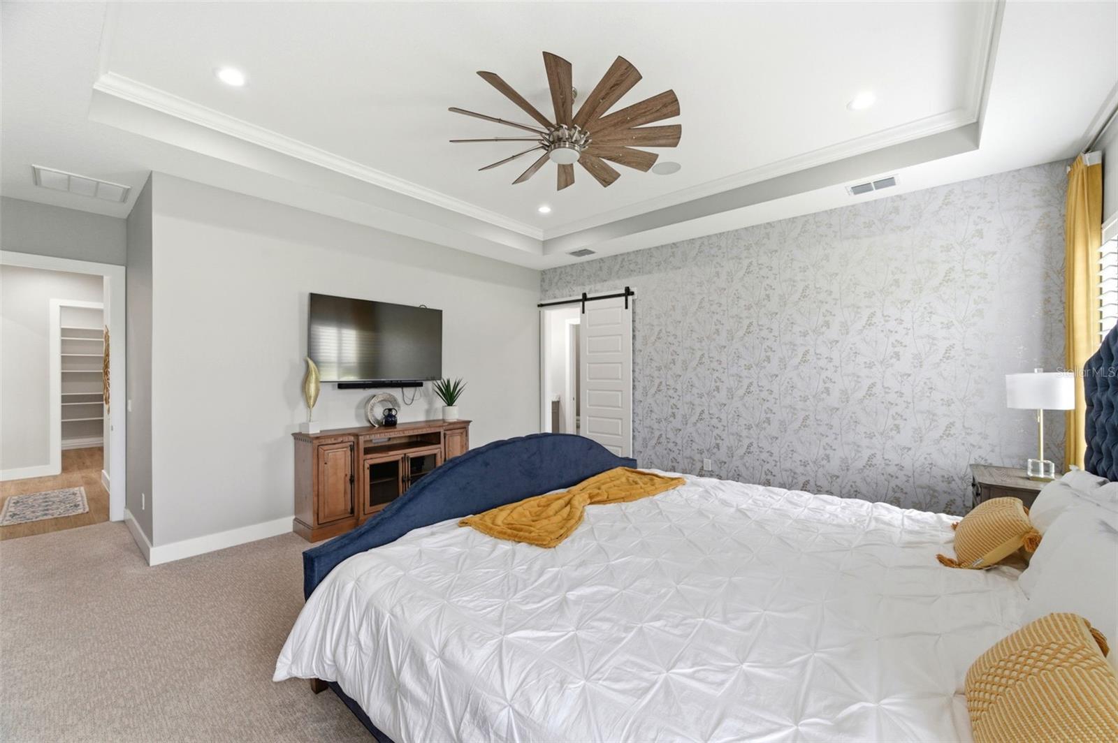 37904 TRILBY RD — photo 41